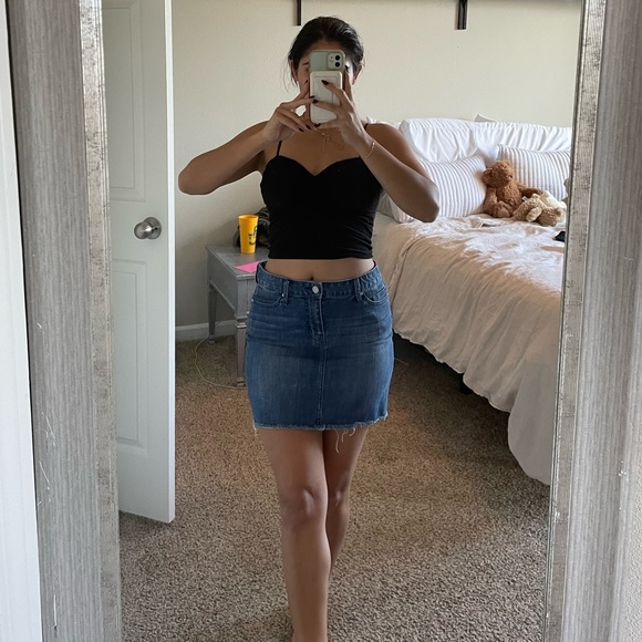 Tommy Hilfigire denim skirt - Picture 1 of 9